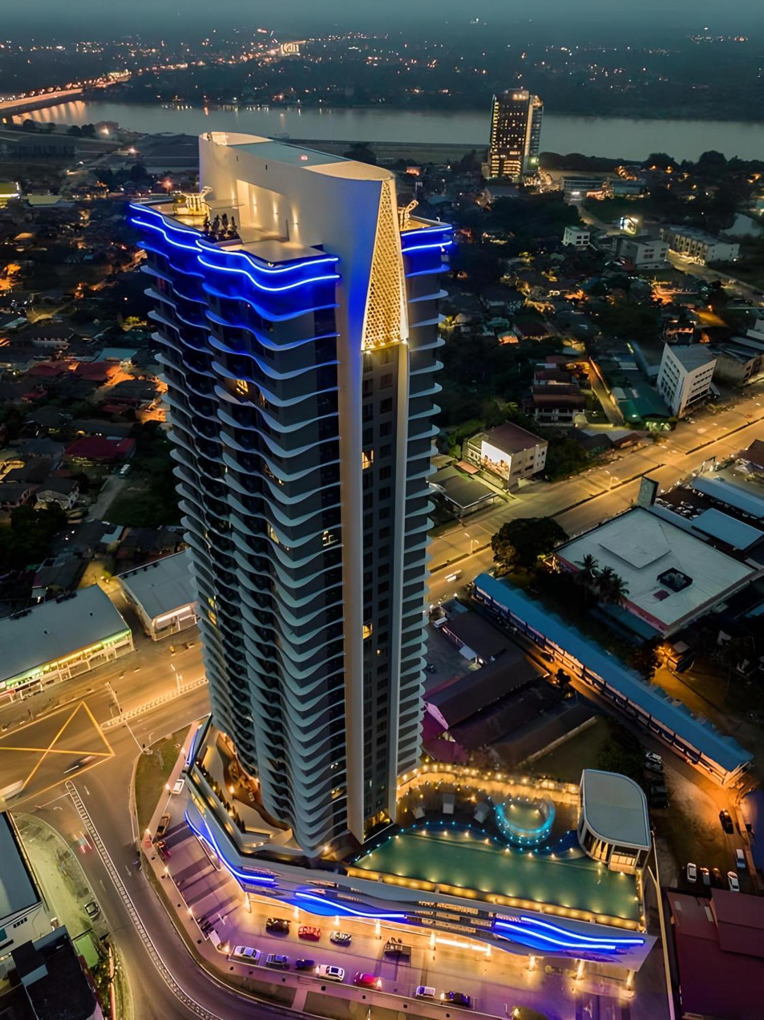 Apartment 2br Premium Troika By Aghome