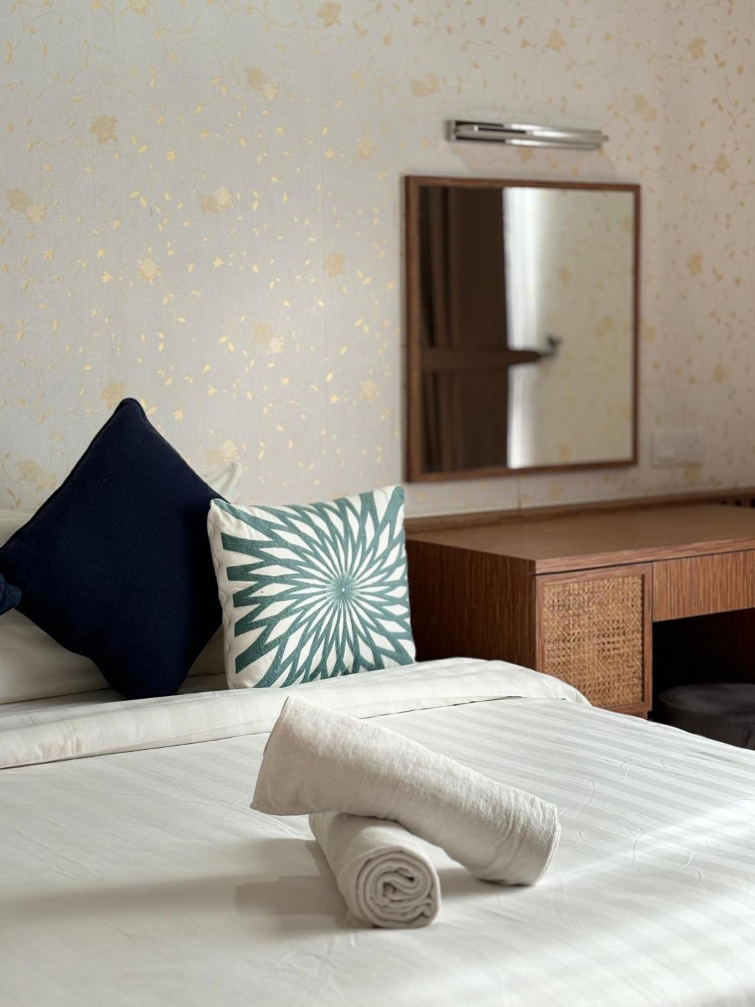 2br Premium Troika By Aghome *